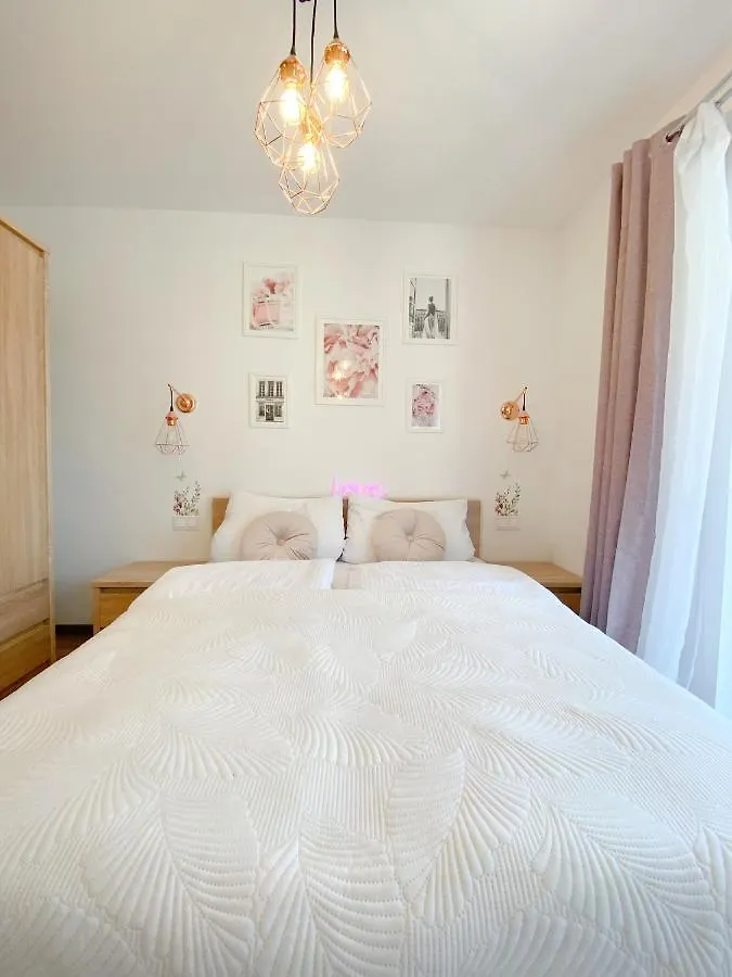 Apartament Szklarska - Kwiat Karkonoszy - Scisle Centrum Szklarska Poreba 0*,  Poland